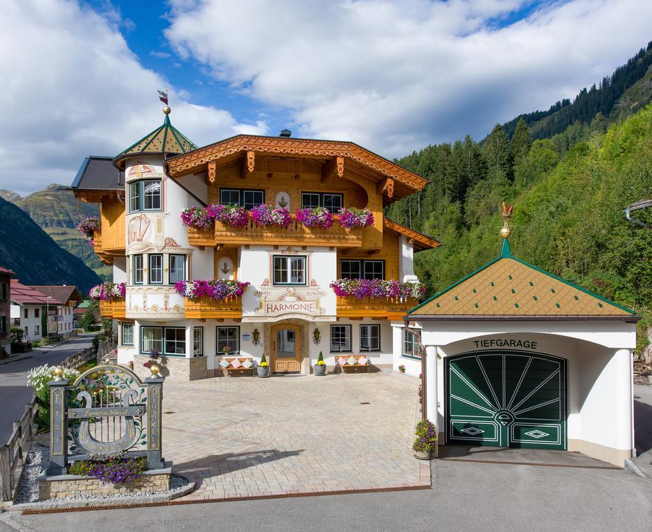 Ferienschloessl Harmonie Holzgau Exterior foto