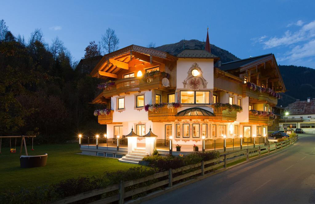 Ferienschlossl Harmonie Holzgau Exterior foto